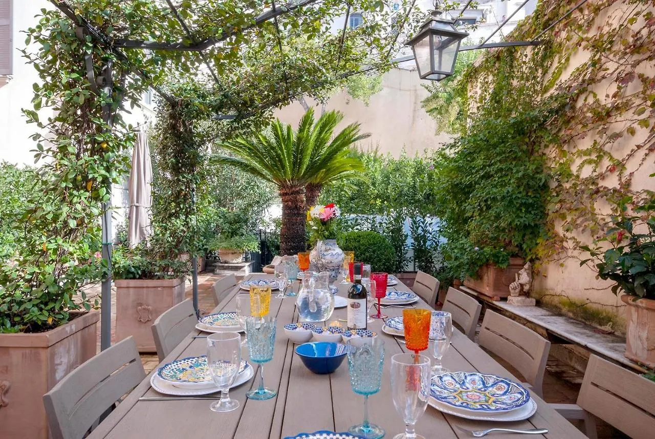 Holiday home Trinita Dei Monti 3 Bedroom Apartment With Terrace Rome Italy