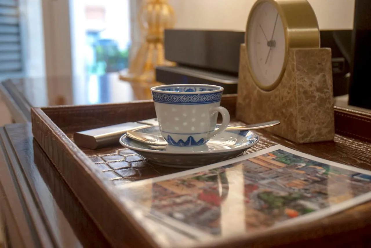 Trinità dei Monti 3 Bedroom Apartment with Terrace Roma Italia