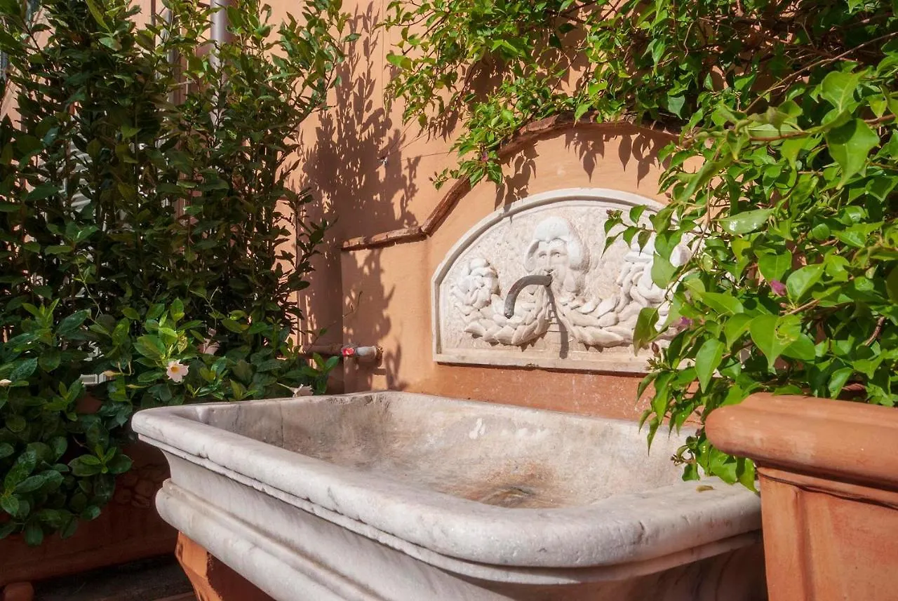 Trinita Dei Monti 3 Bedroom Apartment With Terrace Rome Italy